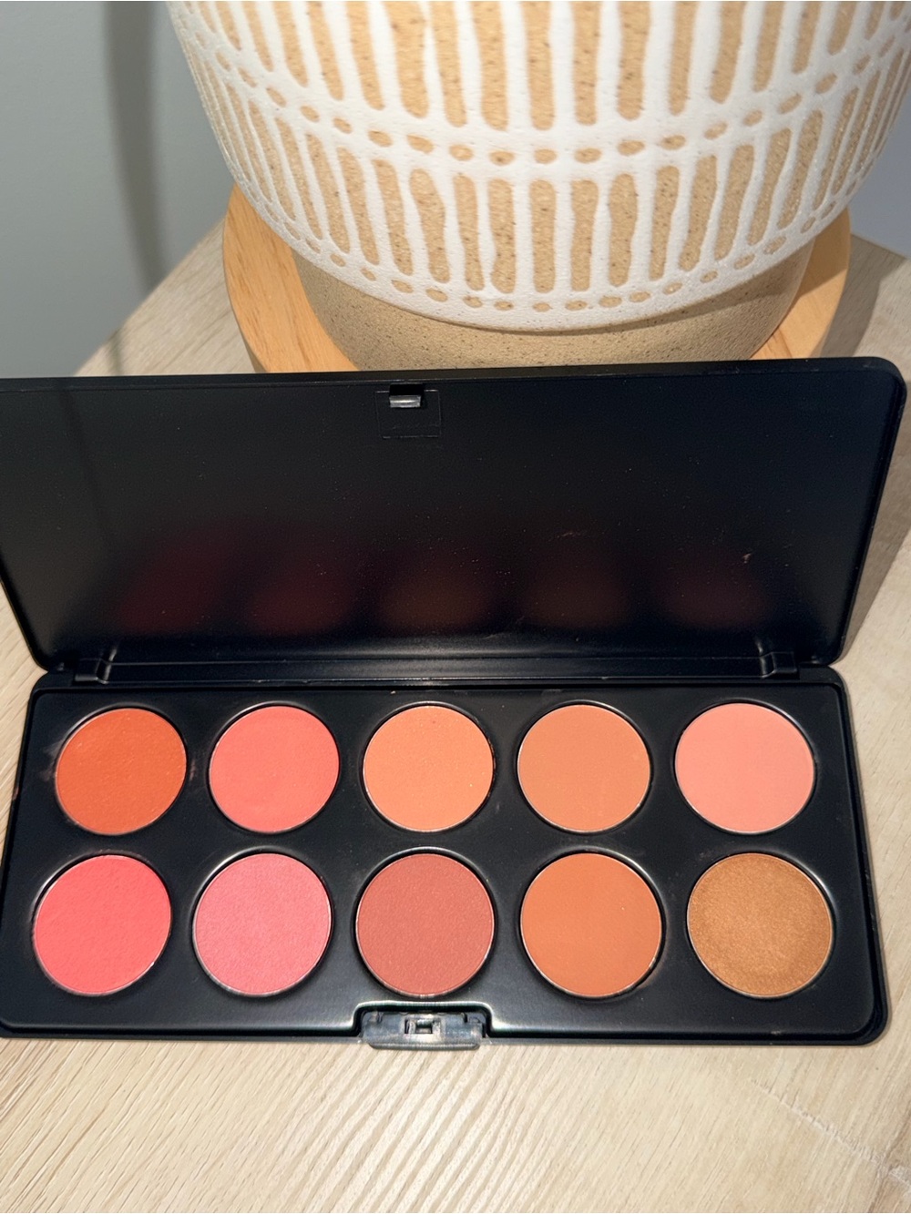 BH Cosmetics Neutral & Coral Blush Palette - Peachy Pink Cheeks